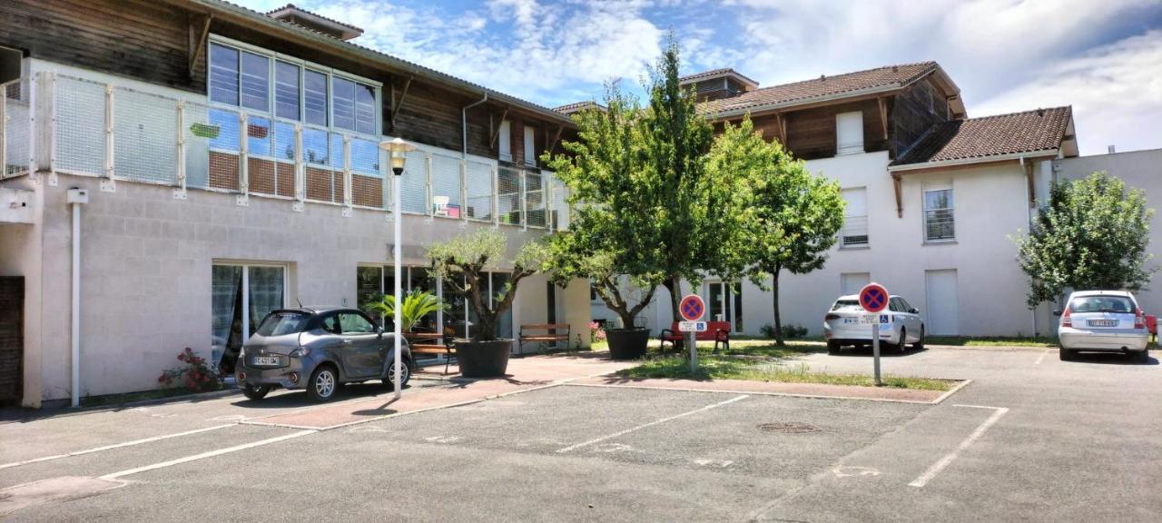 Villa Rose De Mons - Residence Services Senior La Brede Eksteriør bilde